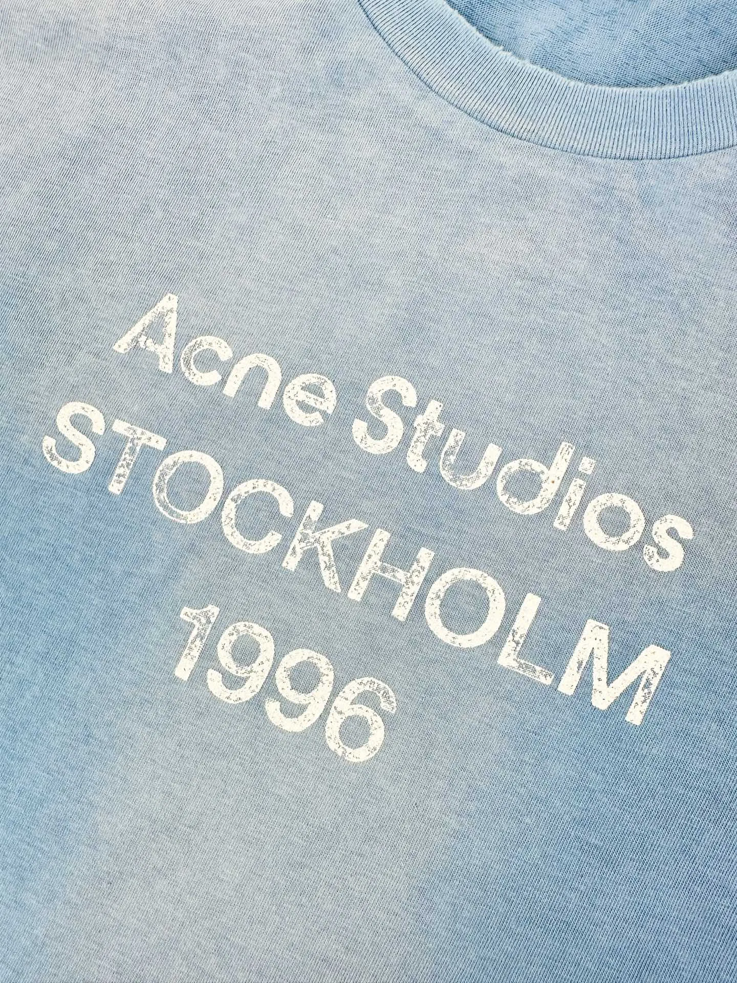 ， ， Breathable。 ， 。 Acne Studios ， 。 ， 。 ， ， ， Versatile。 1 ， 。 2. ， 。 3. ， ， 。 2 ， ， ， 、 ， 。 ： 1:1 Acne ： Size： S M L ： FF